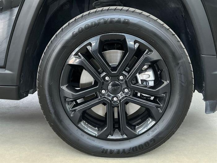 AutoSilver - JEEP Compass | ID 38405