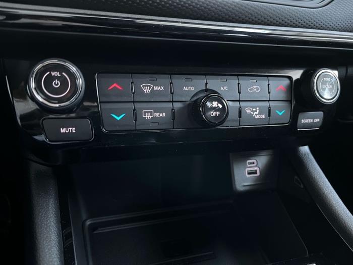 AutoSilver - JEEP Compass | ID 38501