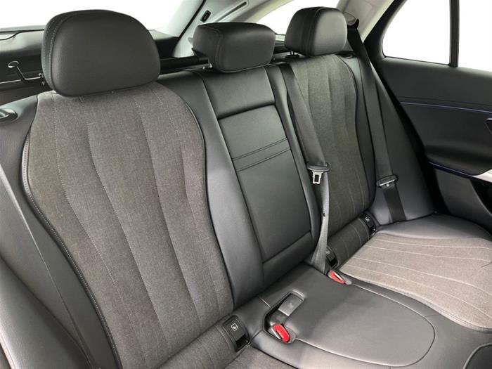 AutoSilver - MERCEDES-BENZ E 220 | ID 39101