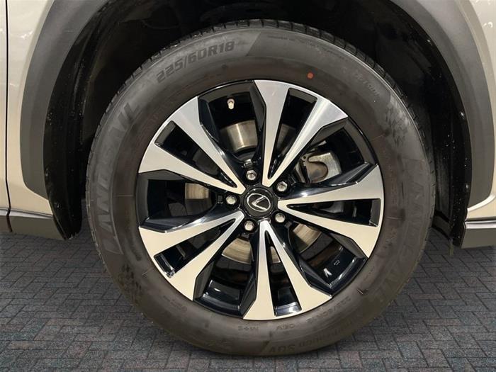 AutoSilver - LEXUS NX 300h | ID 39468