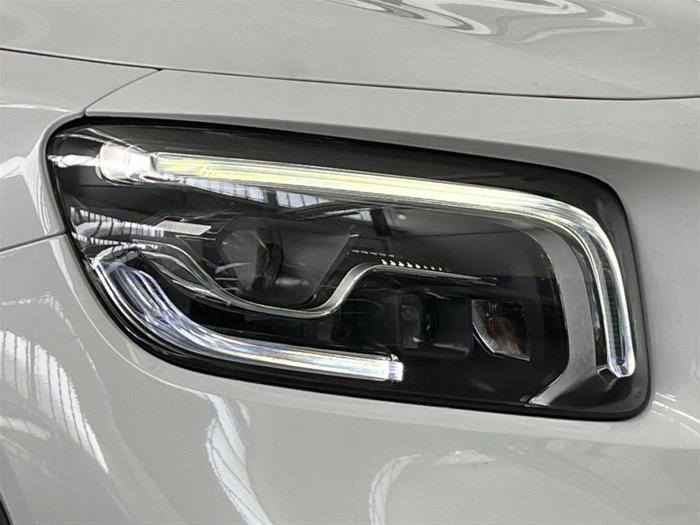 AutoSilver - MERCEDES-BENZ GLB 200 | ID 42937