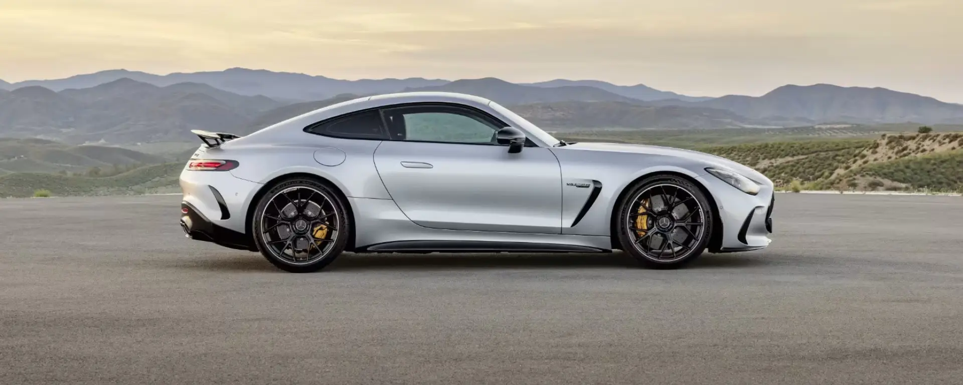 La nuova Mercedes-AMG GT. L’essenza del brand made in Affalterbach