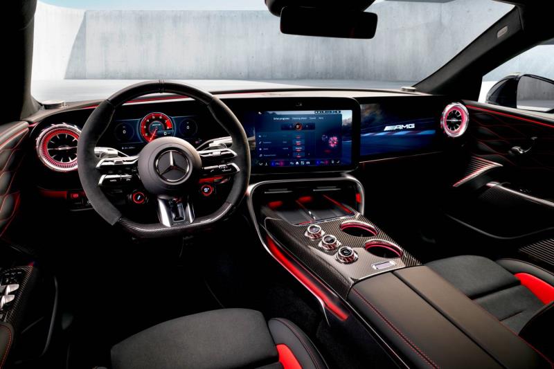 slider Gli interni della nuova AMG-GT 4 Coupé